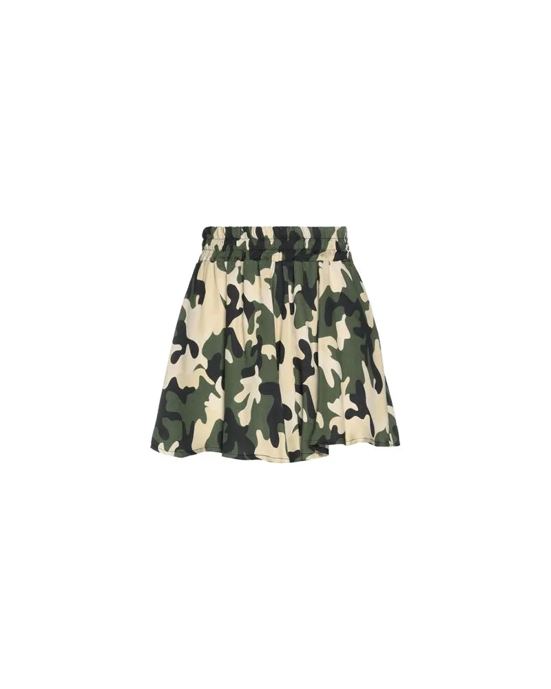 DIMORA HOSEN & RÖCKE - Shorts & Bermudashortsauf YOOX.COM Militärgrün