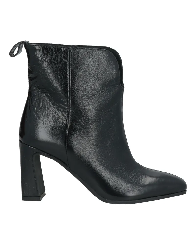 Carmens Stiefelette Schwarz