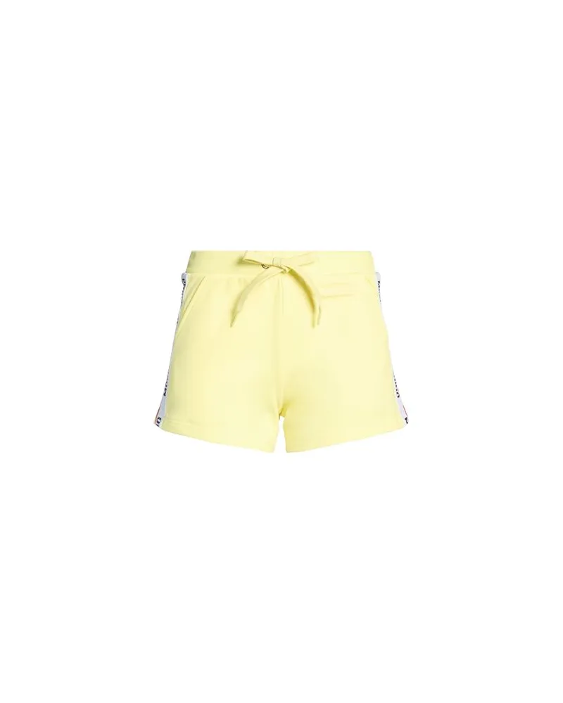 Moschino HOSEN & RÖCKE - Shorts & Bermudashortsauf YOOX.COM Gelb