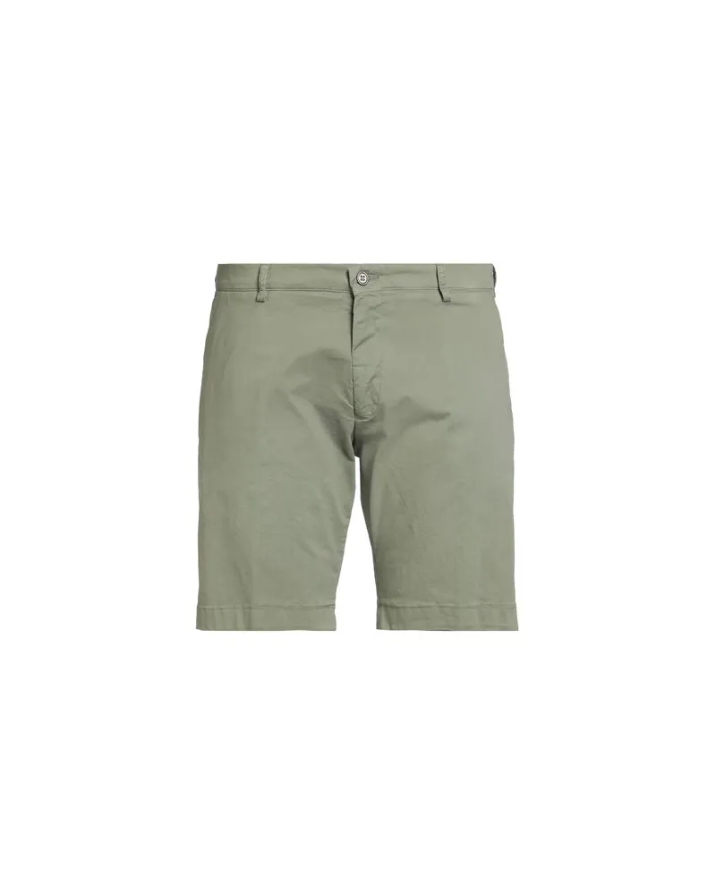 Berwich HOSEN & RÖCKE - Shorts & Bermudashortsauf YOOX.COM Salbeigrün