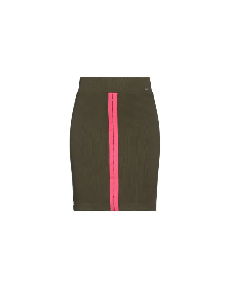 Guess HOSEN & RÖCKE - Miniröckeauf YOOX.COM Militärgrün