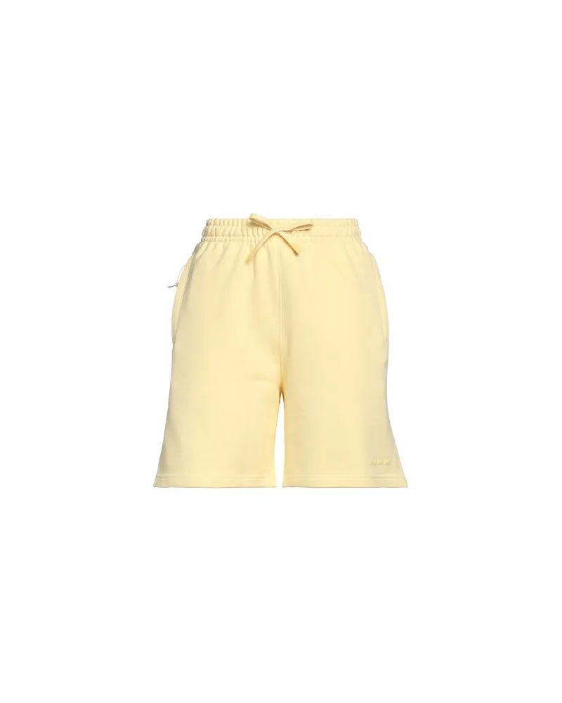 adidas HOSEN & RÖCKE - Shorts & Bermudashortsauf YOOX.COM Pastellgelb