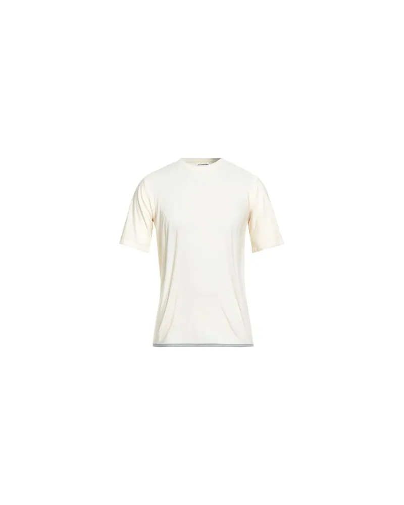 and wander TOPS - T-shirtsauf YOOX.COM Cremeweiß