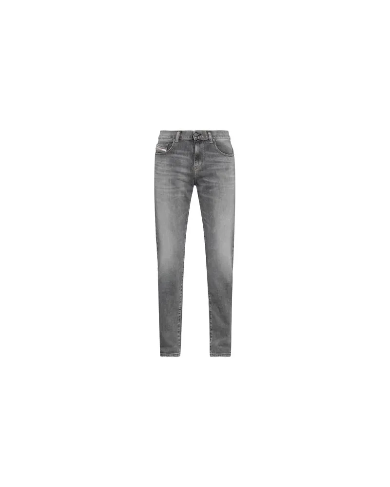 Diesel HOSEN & RÖCKE - Jeanshosenauf YOOX.COM Grau