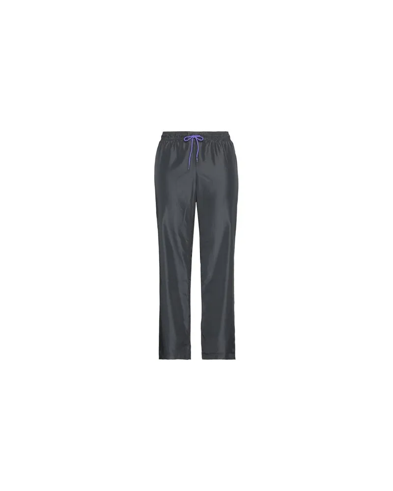 Reebok HOSEN & RÖCKE - Hosenauf YOOX.COM Schwarz