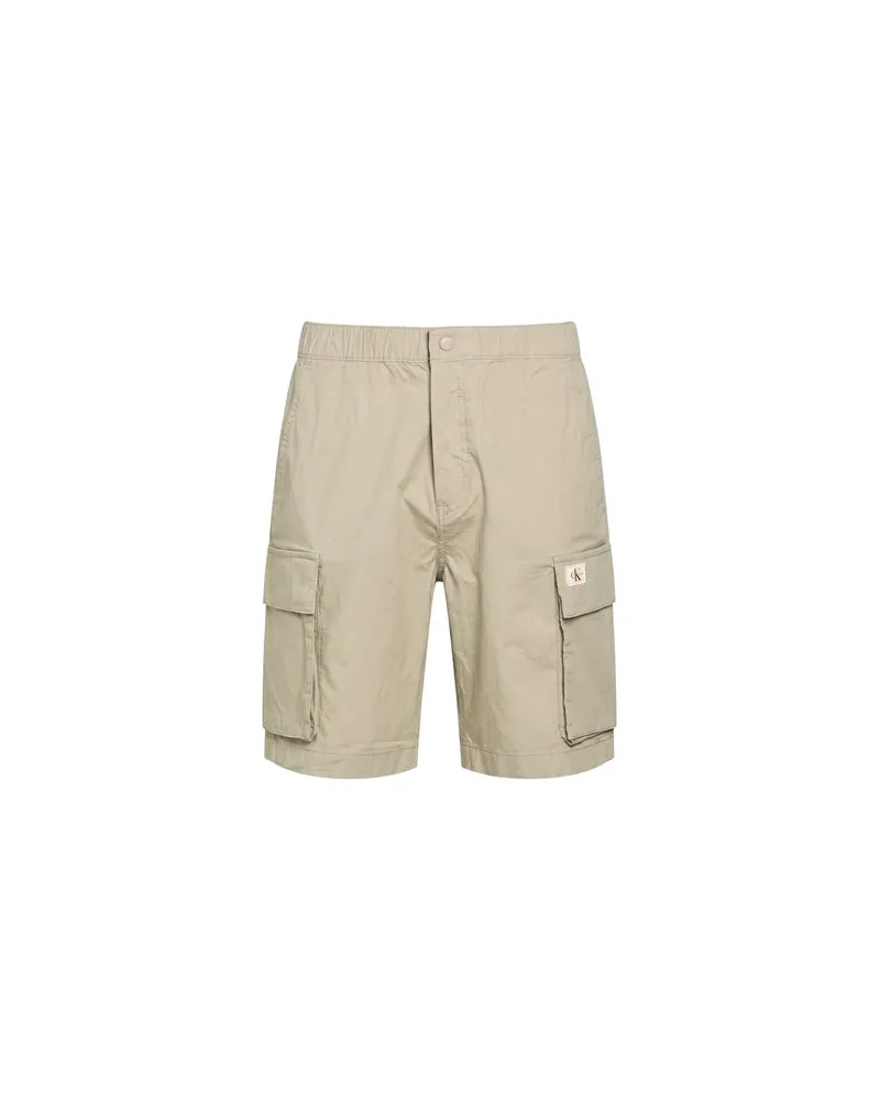 Calvin Klein HOSEN & RÖCKE - Shorts & Bermudashortsauf YOOX.COM Salbeigrün