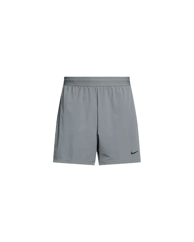 Nike HOSEN & RÖCKE - Shorts & Bermudashortsauf YOOX.COM Grau