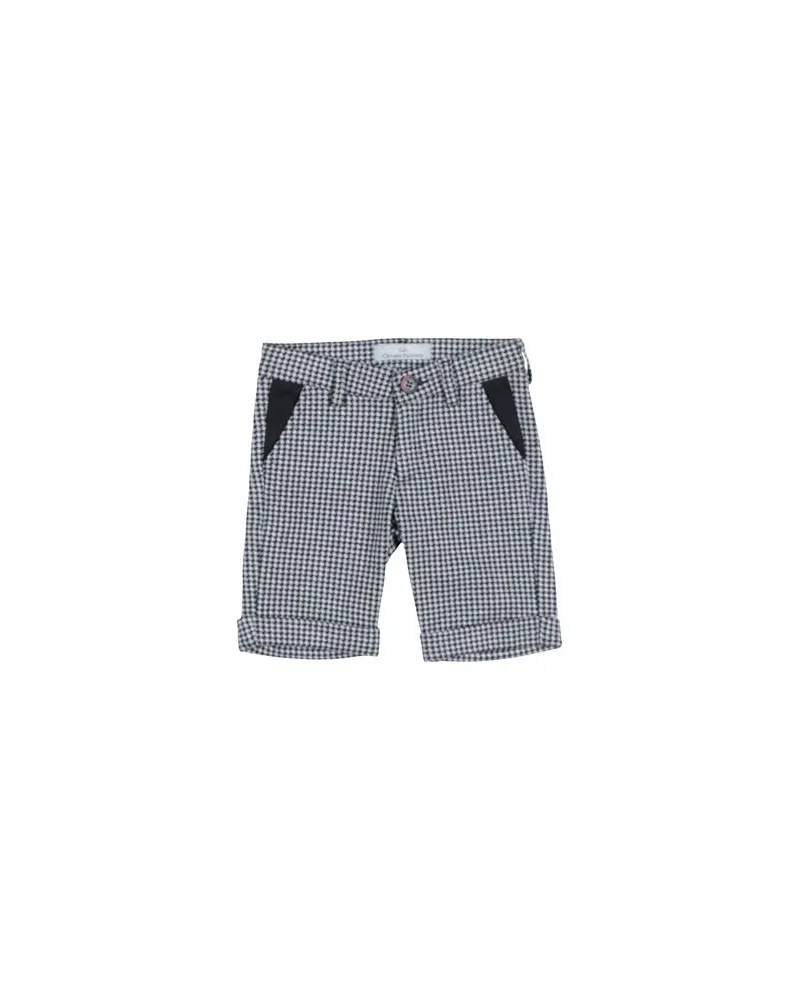Cesare Paciotti HOSEN & RÖCKE - Shorts & Bermudashortsauf YOOX.COM Schwarz