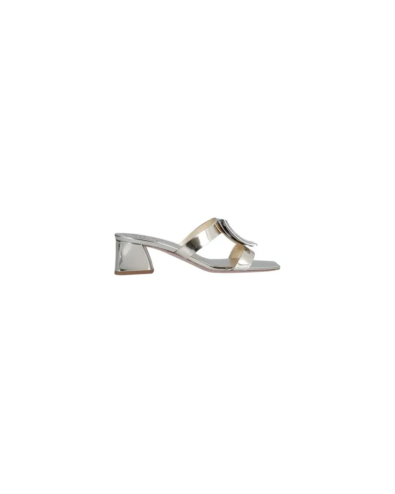 Roger Vivier SCHUHE - Sandalenauf YOOX.COM Platin