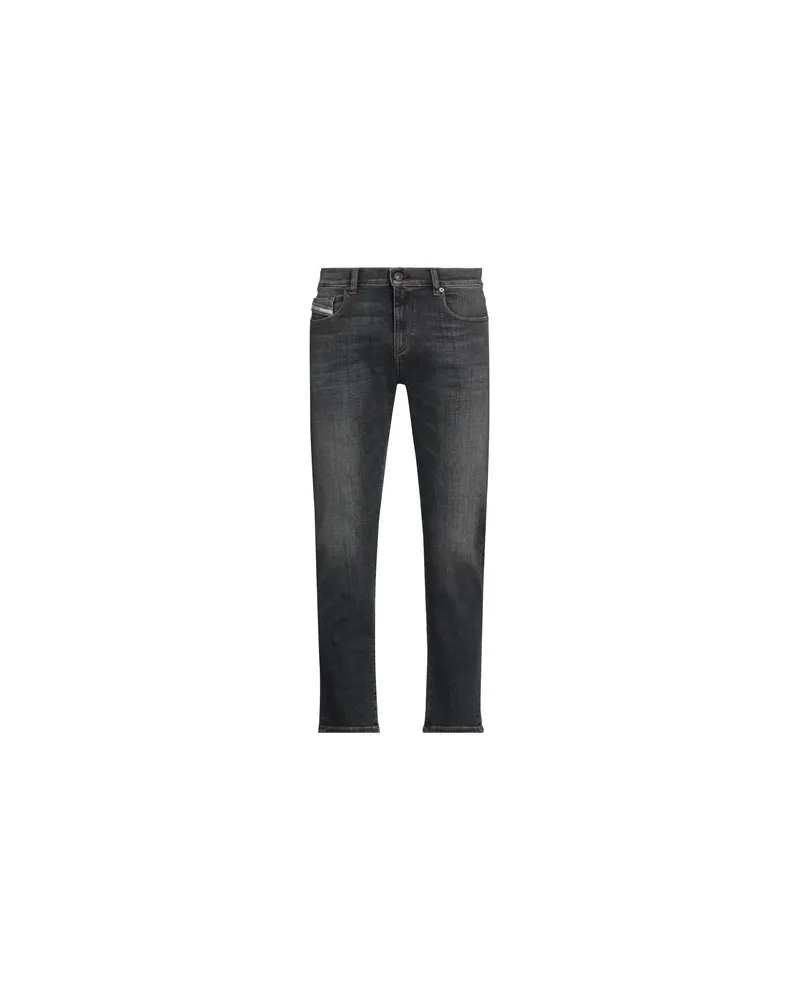 Diesel HOSEN & RÖCKE - Jeanshosenauf YOOX.COM Schwarz