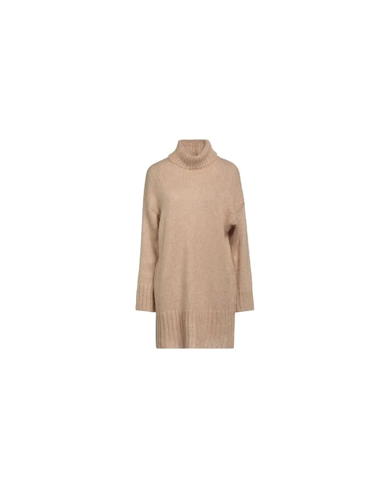 Kaos STRICKWAREN - Rollkragenpulloverauf YOOX.COM Sand