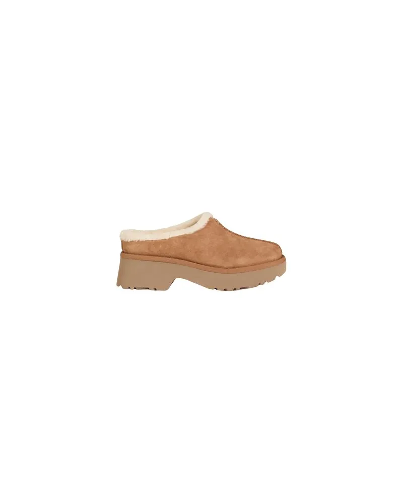 UGG NEW HEIGHTS COZY CLOG - SCHUHE - Mules & Clogsauf YOOX.COM Kamel