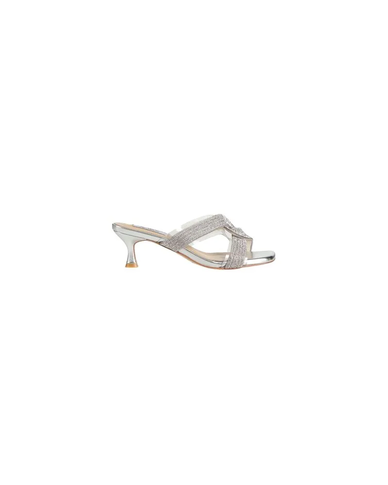 Gai Mattiolo SCHUHE - Sandalenauf YOOX.COM Silber