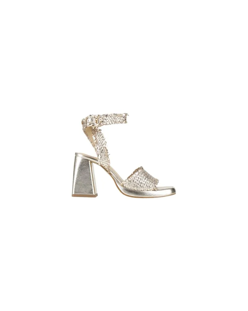 Emanuelle Vee SCHUHE - Sandalenauf YOOX.COM Platin