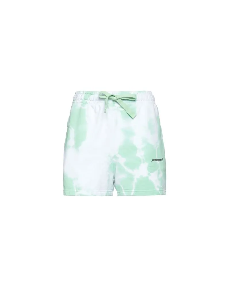 HINNOMINATE HOSEN & RÖCKE - Shorts & Bermudashortsauf YOOX.COM Säuregrün