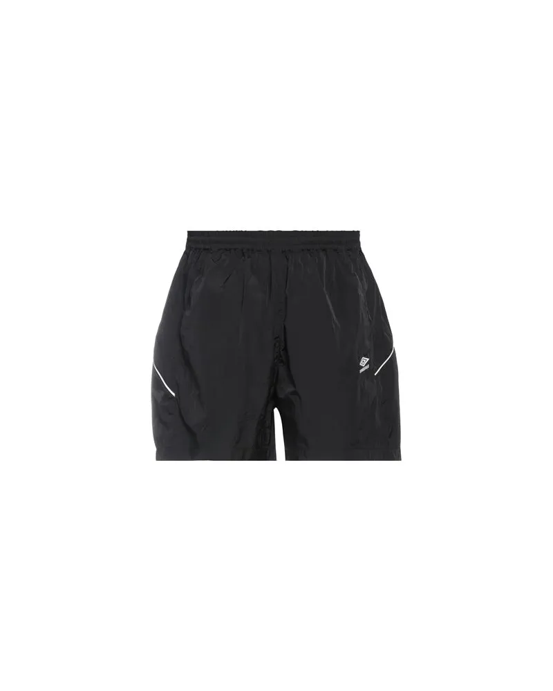 Umbro HOSEN & RÖCKE - Shorts & Bermudashortsauf YOOX.COM Schwarz