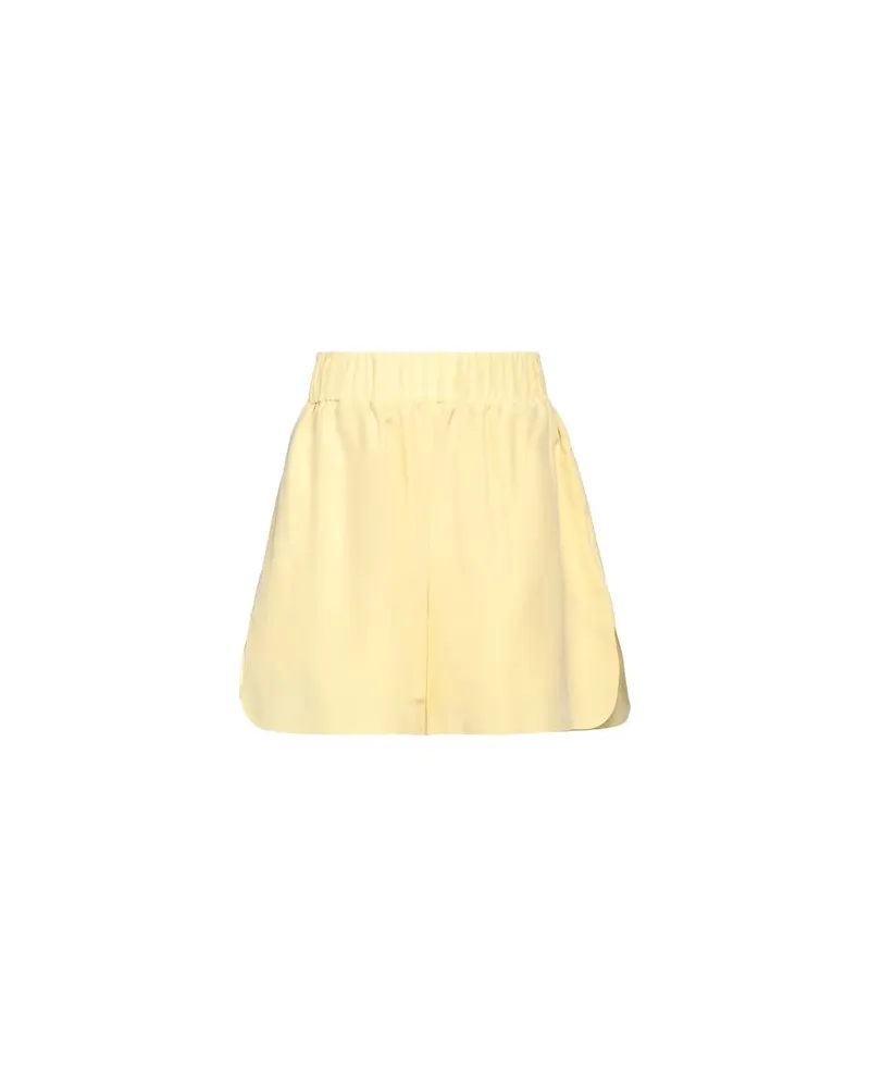 Federica Tosi HOSEN & RÖCKE - Shorts & Bermudashortsauf YOOX.COM Gelb