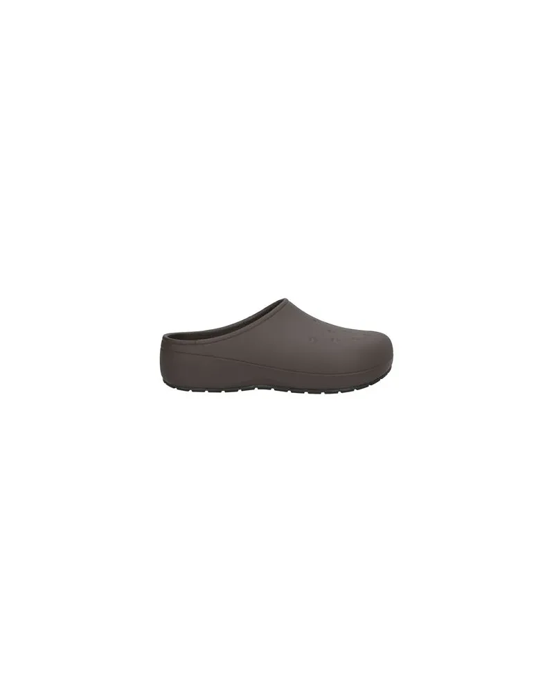 Crocs SCHUHE - Mules & Clogsauf YOOX.COM Dunkelbraun