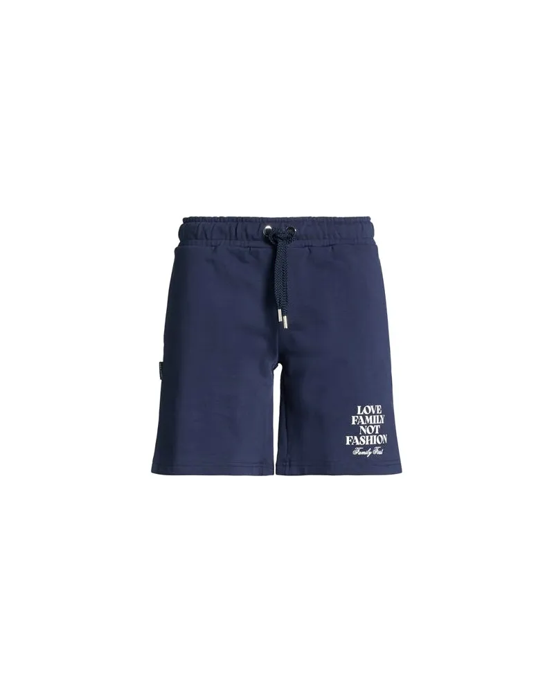 Family First HOSEN & RÖCKE - Shorts & Bermudashortsauf YOOX.COM Nachtblau