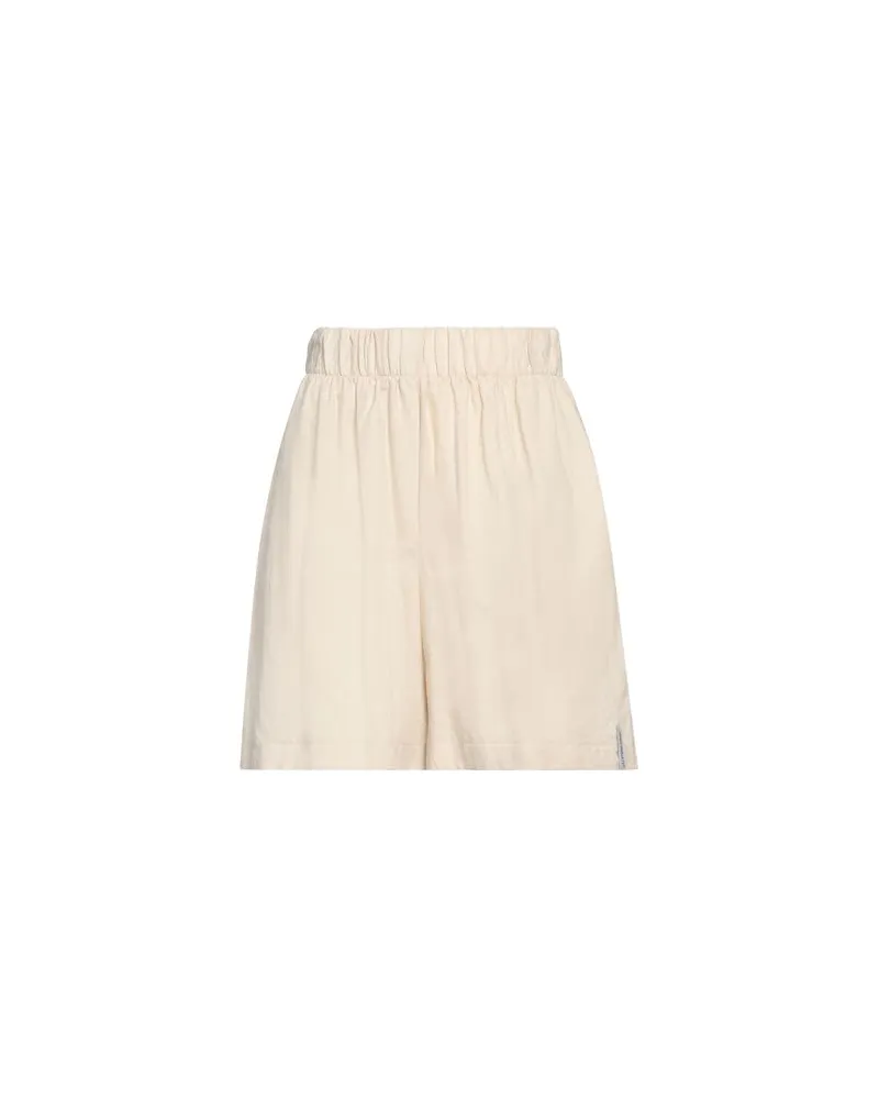 HINNOMINATE HOSEN & RÖCKE - Shorts & Bermudashortsauf YOOX.COM Beige