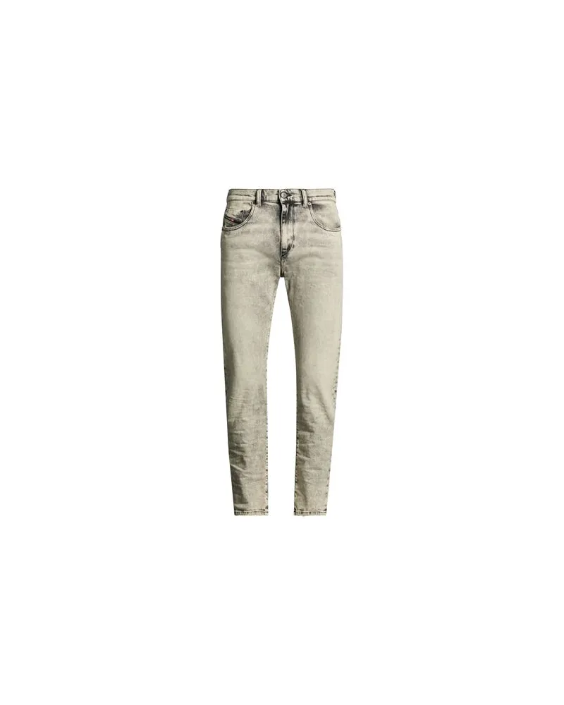Diesel HOSEN & RÖCKE - Jeanshosenauf YOOX.COM Grau
