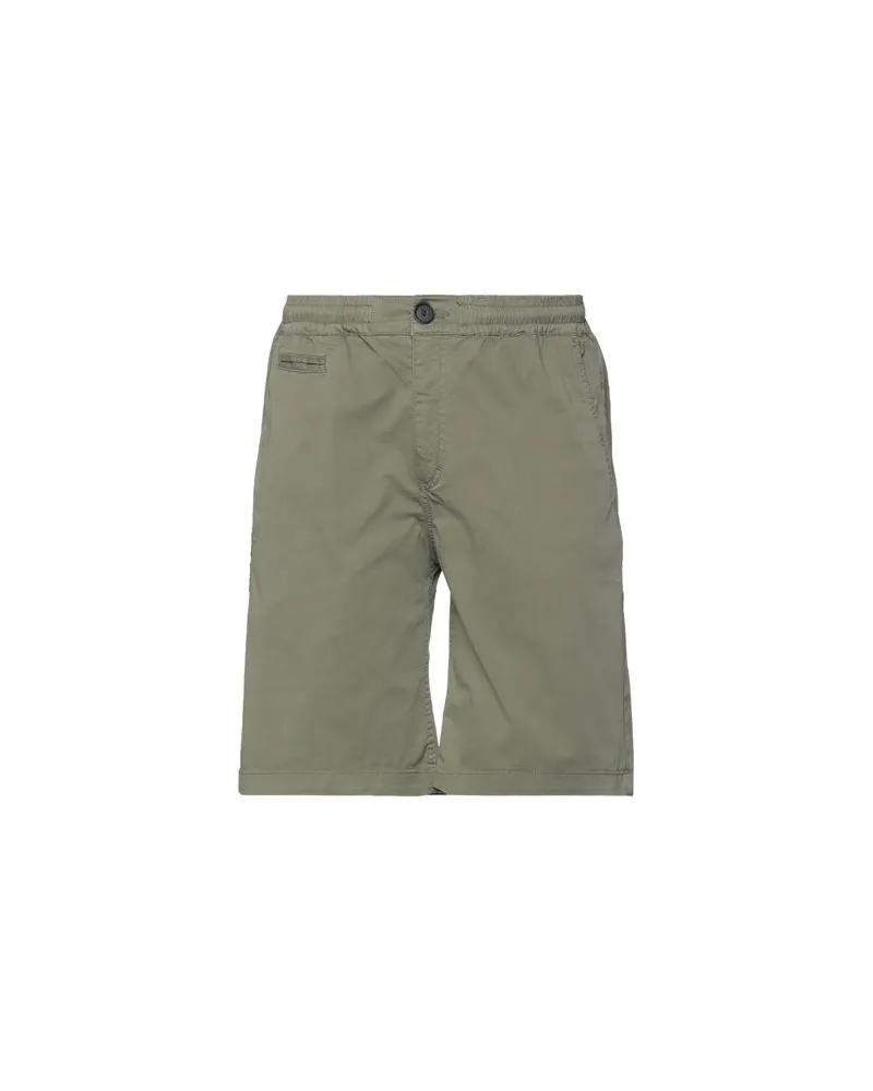 Iuter HOSEN & RÖCKE - Shorts & Bermudashortsauf YOOX.COM Militärgrün
