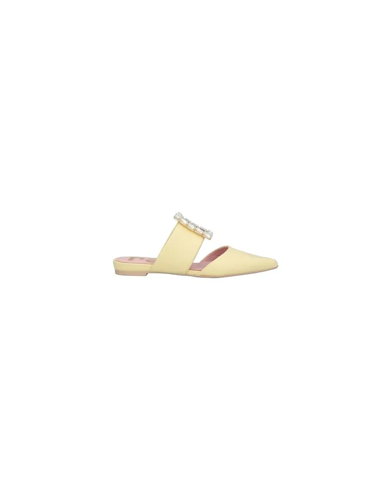 RAS SCHUHE - Mules & Clogsauf YOOX.COM Pastellgelb