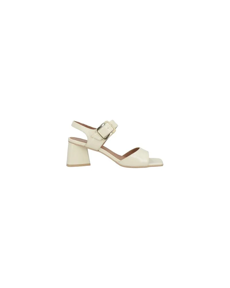 Carmens SCHUHE - Sandalenauf YOOX.COM Elfenbein