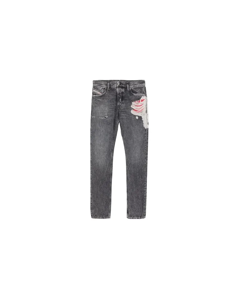 Diesel HOSEN & RÖCKE - Jeanshosenauf YOOX.COM Schwarz