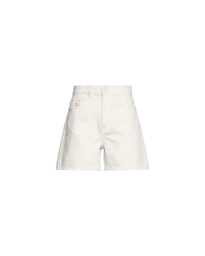 AMI Paris HOSEN & RÖCKE - Jeansshortsauf YOOX.COM Weiß