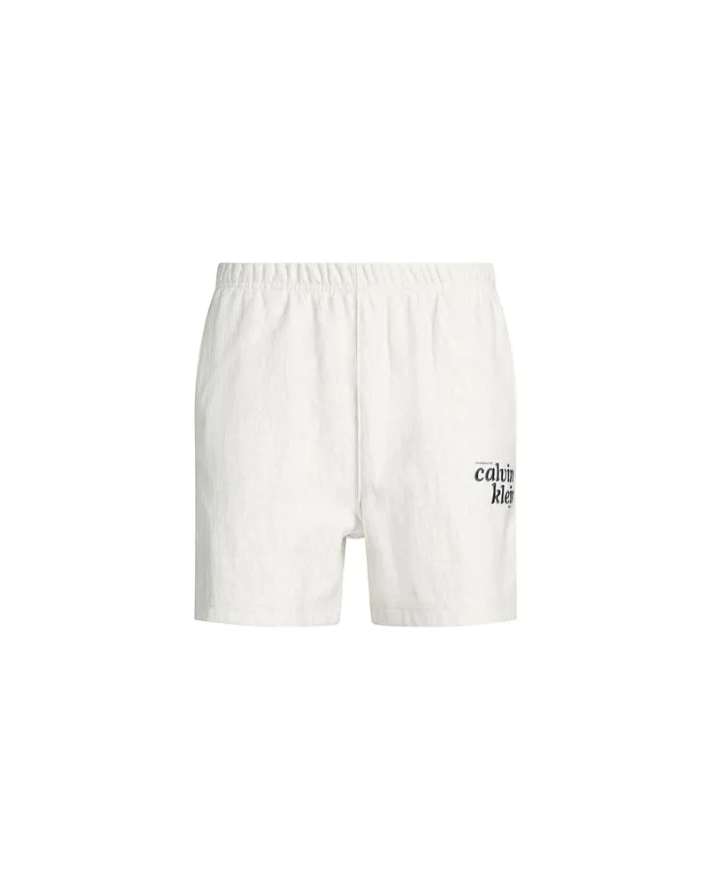 Calvin Klein HOSEN & RÖCKE - Shorts & Bermudashortsauf YOOX.COM Hellgrau