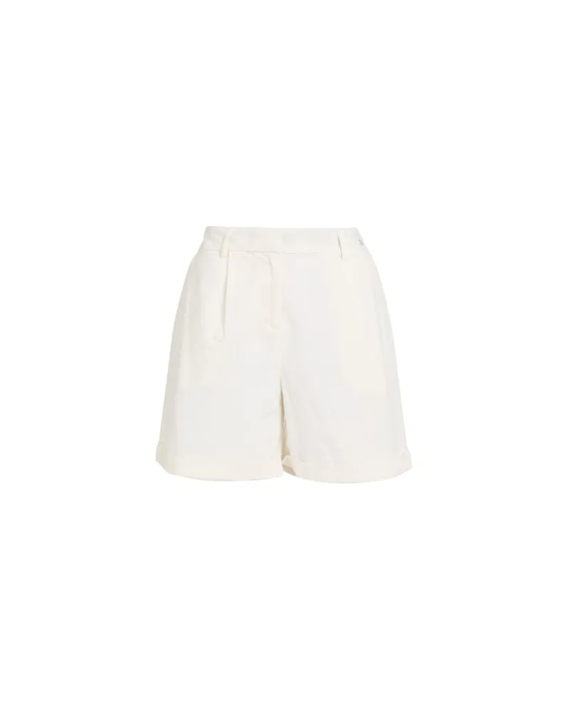 Barbour HOSEN & RÖCKE - Shorts & Bermudashortsauf YOOX.COM Cremeweiß