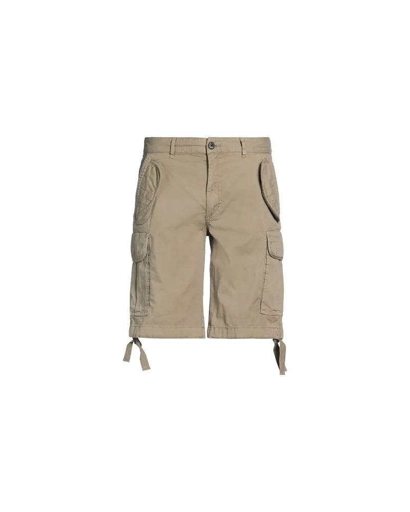 Liu Jo HOSEN & RÖCKE - Shorts & Bermudashortsauf YOOX.COM Militärgrün
