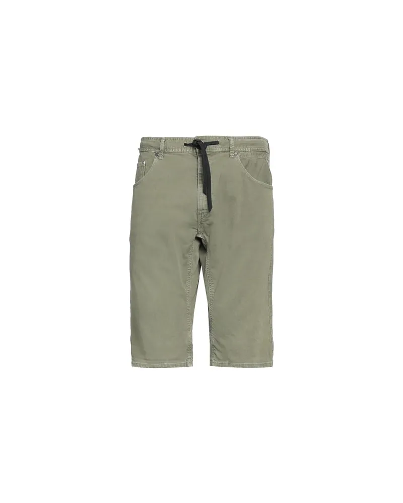 Replay HOSEN & RÖCKE - Jeansshortsauf YOOX.COM Militärgrün