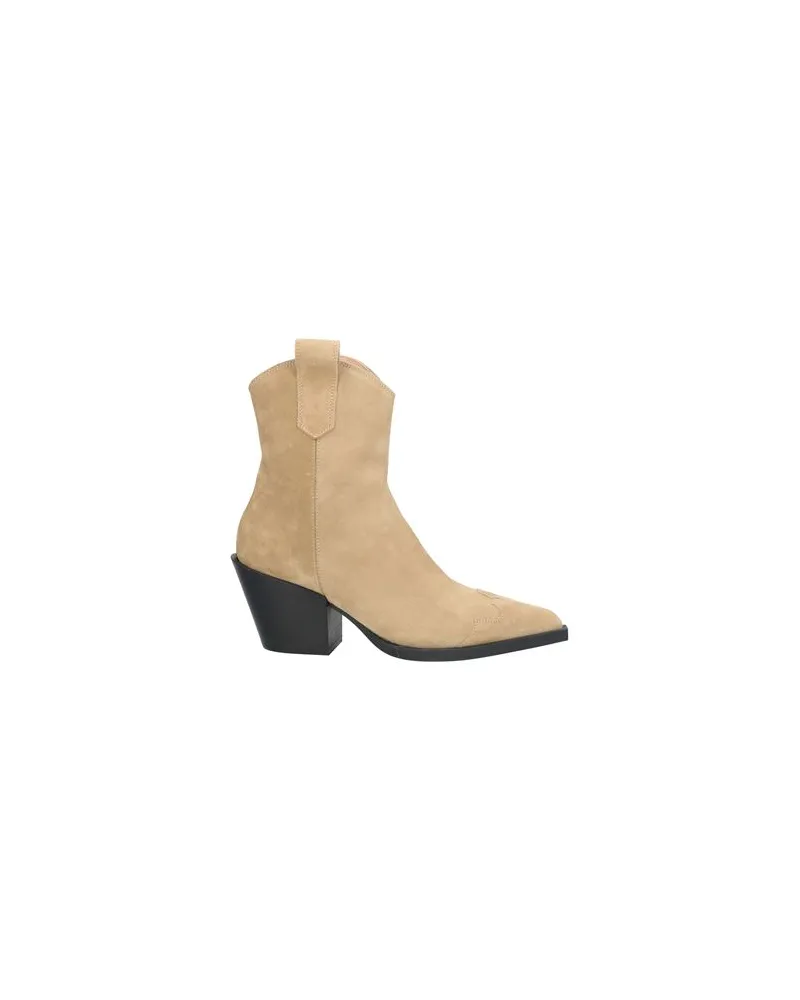 Copenhagen SCHUHE - Stiefelettenauf YOOX.COM Beige