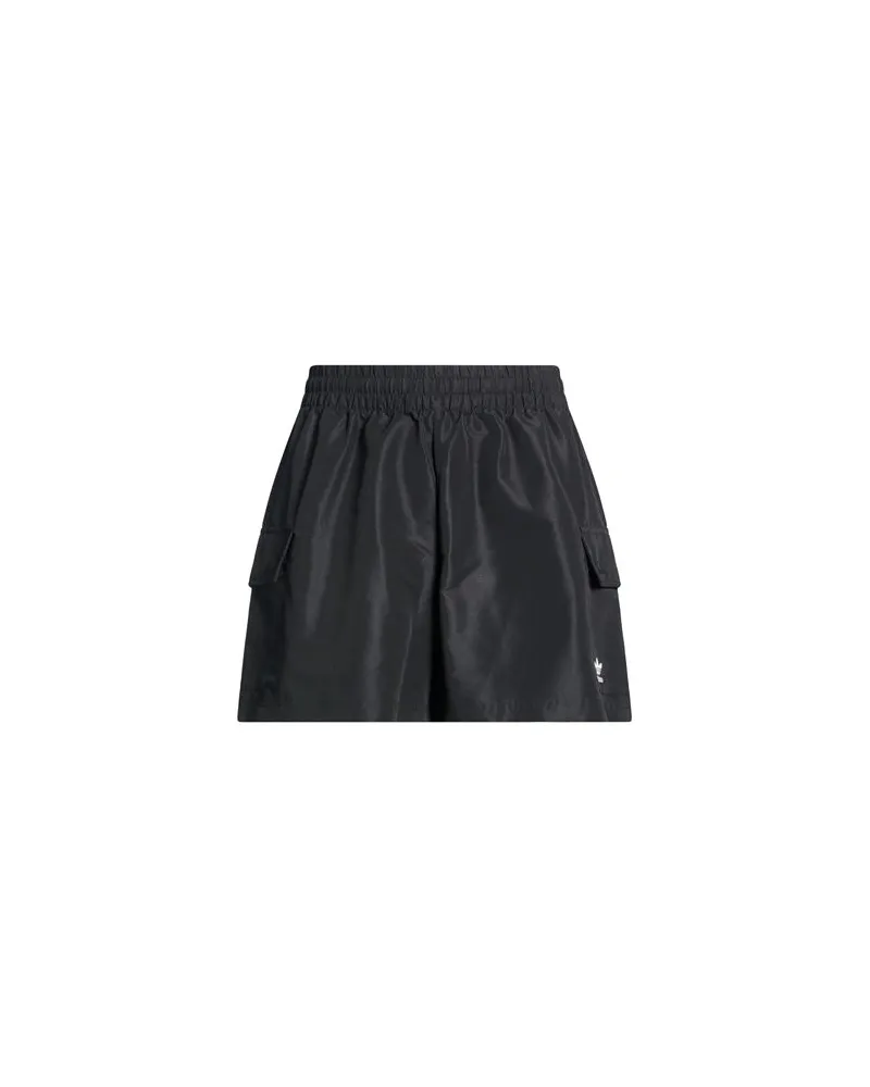 adidas ESS C SHORTS - HOSEN & RÖCKE - Shorts & Bermudashortsauf YOOX.COM Schwarz
