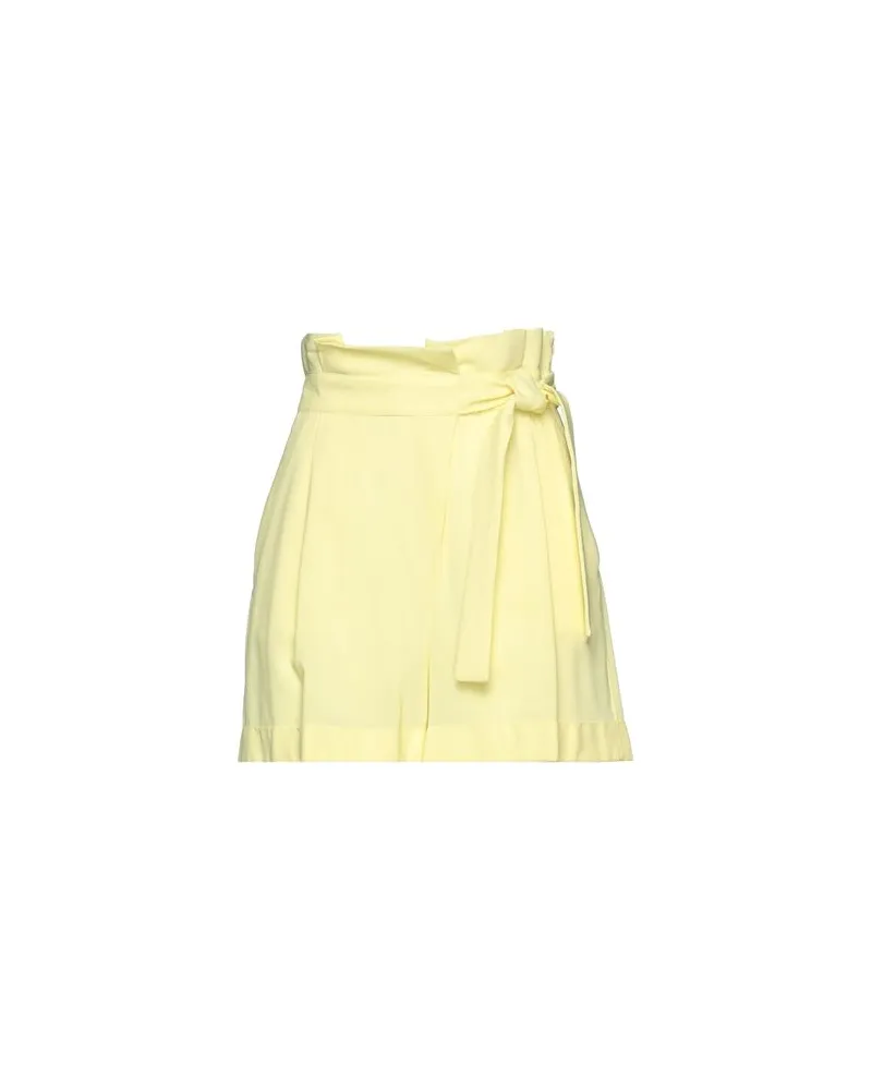 Lorena Antoniazzi HOSEN & RÖCKE - Shorts & Bermudashortsauf YOOX.COM Pastellgelb