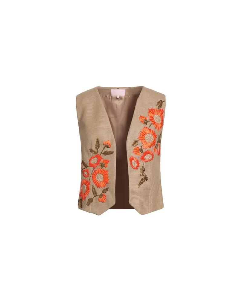 Luisa Spagnoli ANZÜGE und CO-ORDS - Couture-Westenauf YOOX.COM Sand