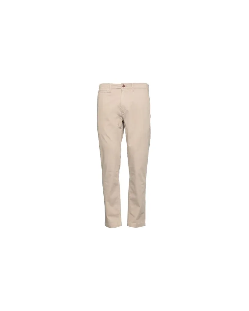 Superdry. HOSEN & RÖCKE - Jeanshosenauf YOOX.COM Beige