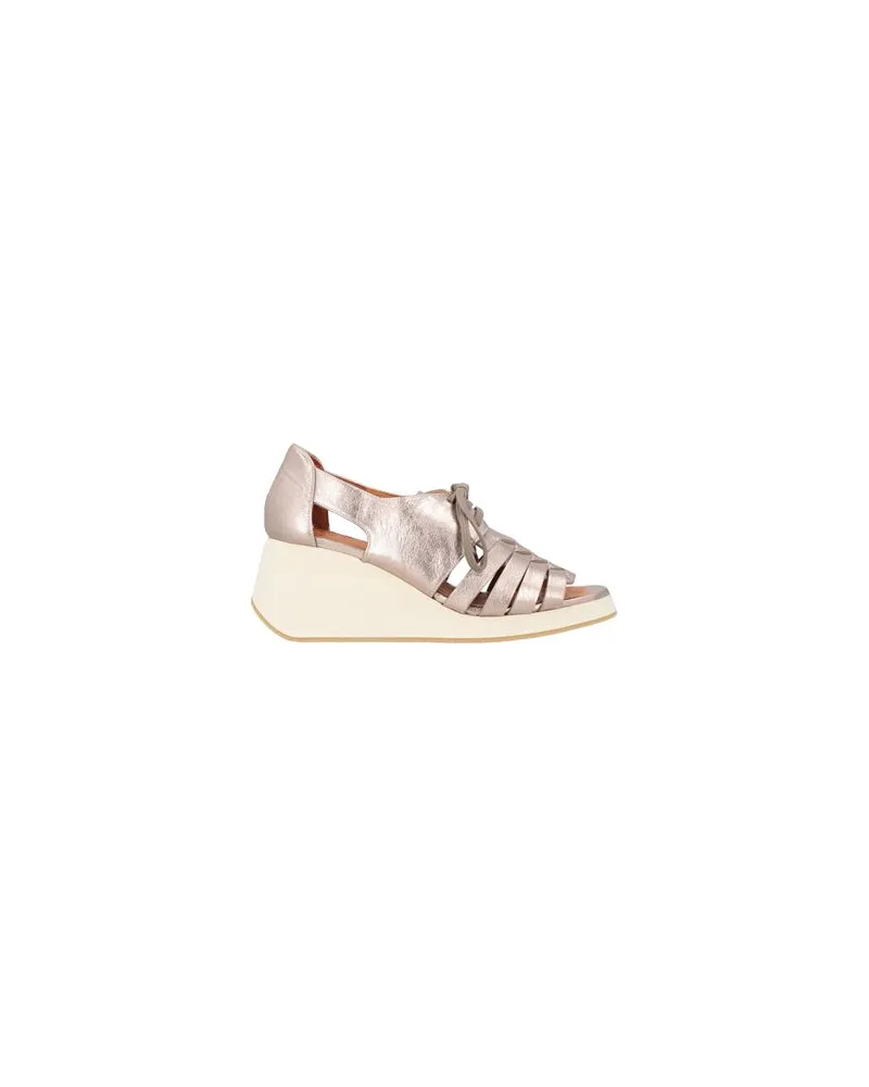 Chie Mihara SCHUHE - Sandalenauf YOOX.COM Platin