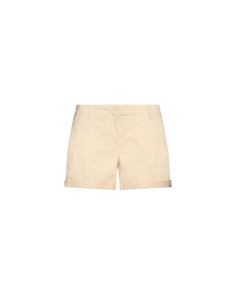 Tommy Hilfiger HOSEN & RÖCKE - Shorts & Bermudashortsauf YOOX.COM Cremeweiß