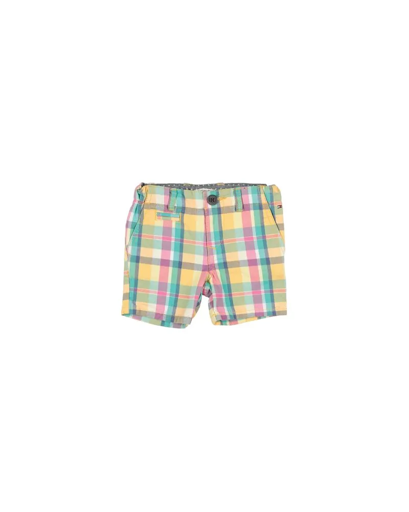 Tommy Hilfiger HOSEN & RÖCKE - Shorts & Bermudashortsauf YOOX.COM Gelb