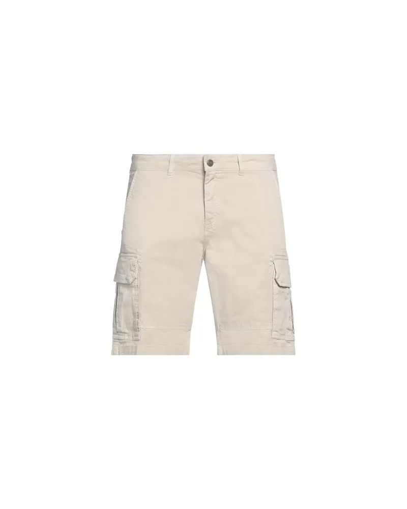 Colmar HOSEN & RÖCKE - Shorts & Bermudashortsauf YOOX.COM Beige