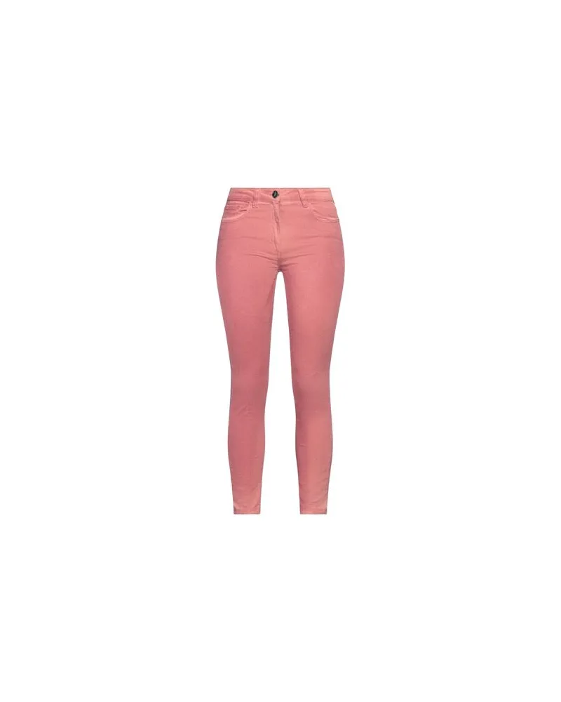 Elisabetta Franchi HOSEN & RÖCKE - Jeanshosenauf YOOX.COM Rostrot