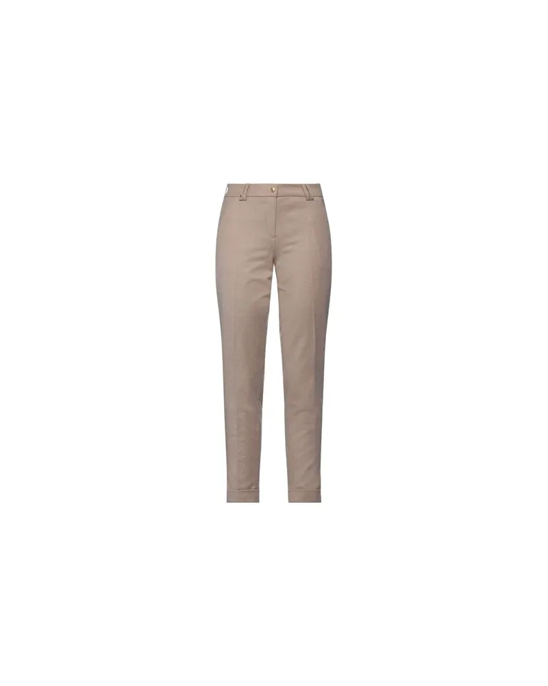 Pamela Henson HOSEN & RÖCKE - Hosenauf YOOX.COM Beige
