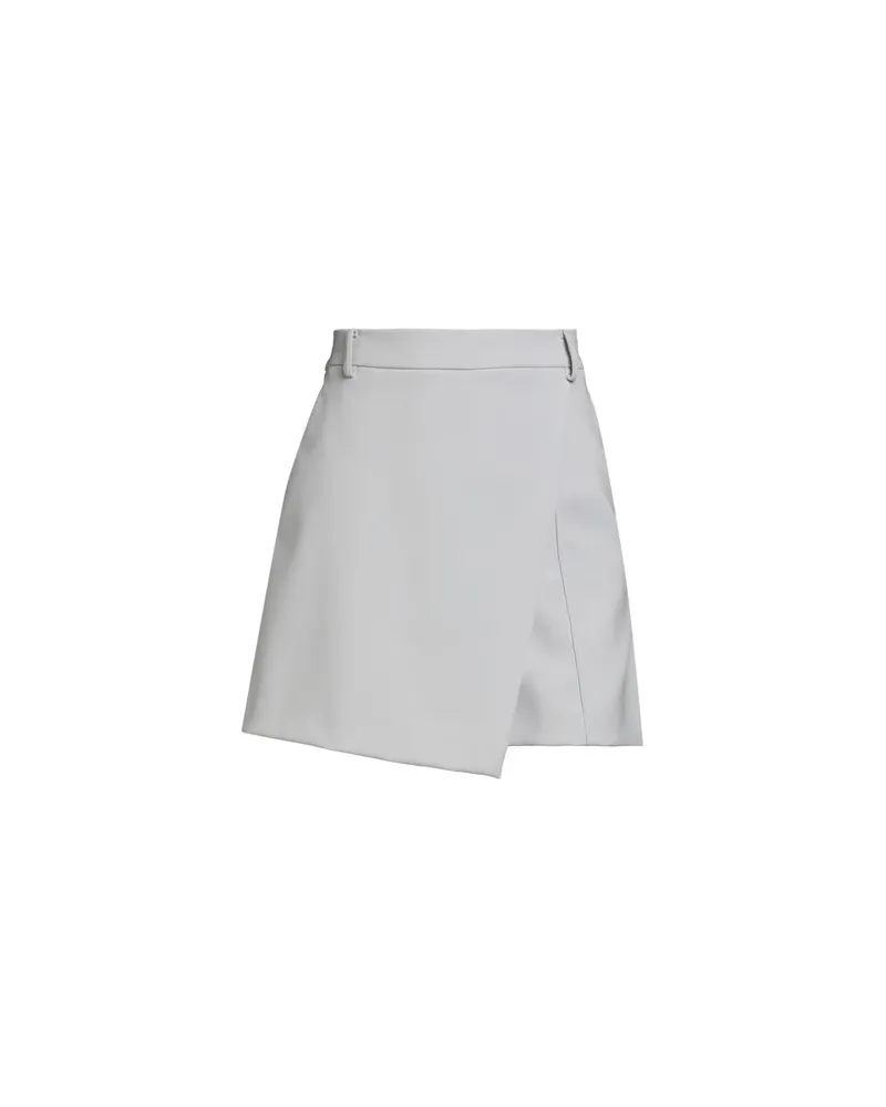 Patrizia Pepe HOSEN & RÖCKE - Shorts & Bermudashortsauf YOOX.COM Hellgrau