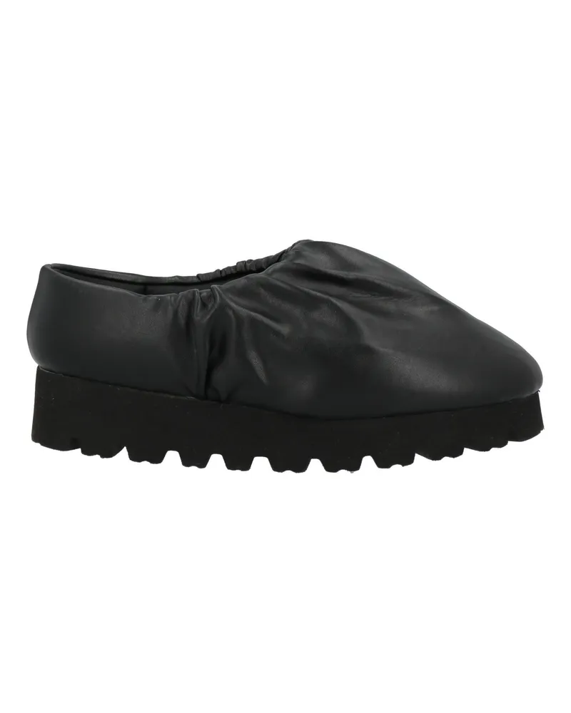 YUME YUME Mules & Clogs Schwarz