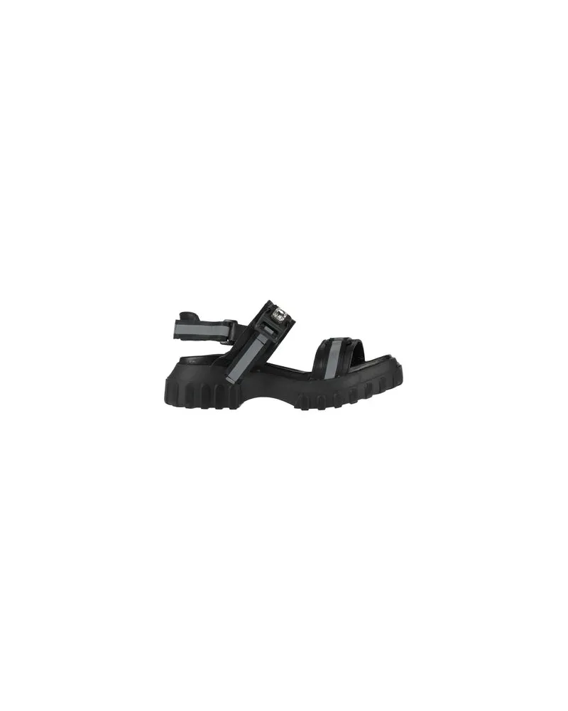 Nila & Nila SCHUHE - Sandalenauf YOOX.COM Schwarz