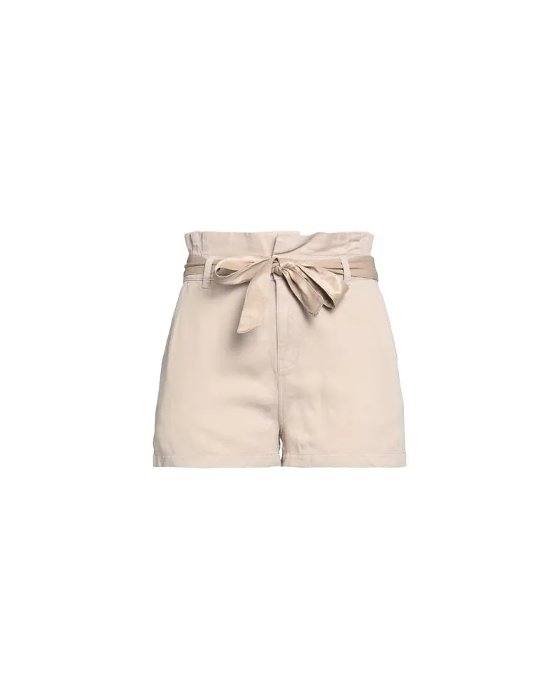 Guess HOSEN & RÖCKE - Shorts & Bermudashortsauf YOOX.COM Beige
