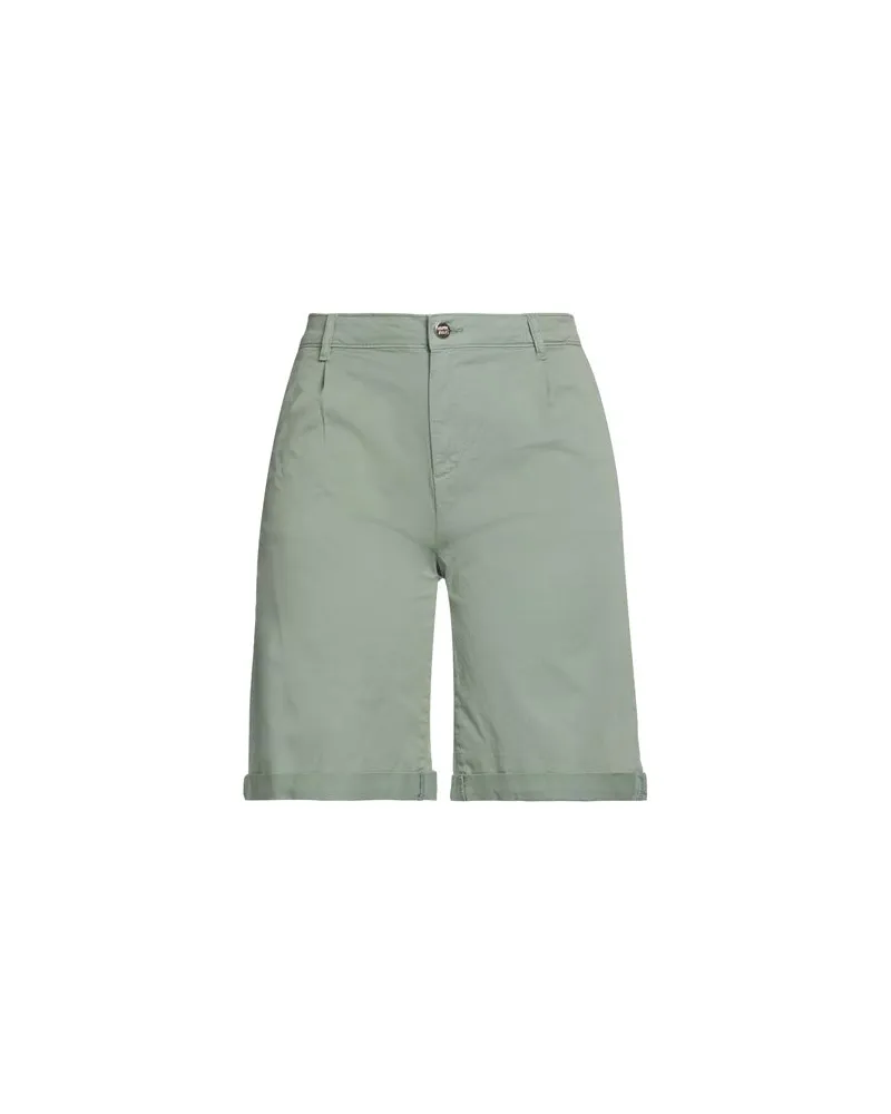 Fracomina COLLECTION - HOSEN & RÖCKE - Shorts & Bermudashortsauf YOOX.COM Salbeigrün